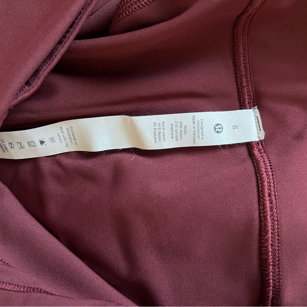 Lululemon crops